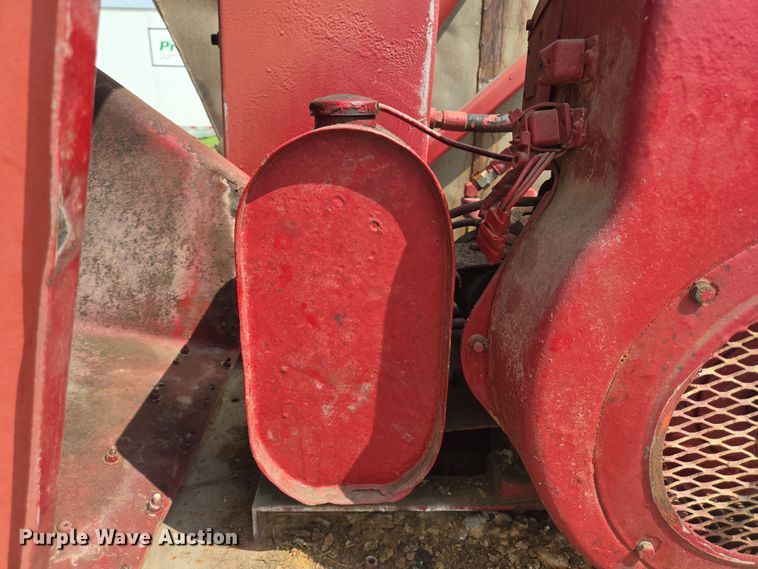 image for item DT4794 1980 Killebrew fertilizer tender trailer