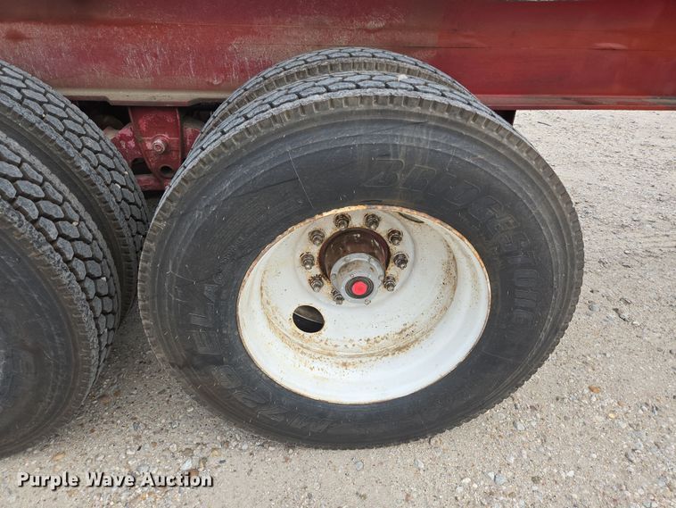 image for item DT4794 1980 Killebrew fertilizer tender trailer