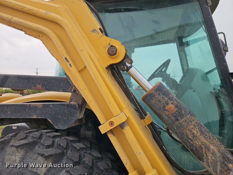 image for item DT7705 2004 Challenger MT525B MFWD tractor