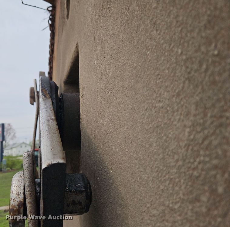 image for item DT7705 2004 Challenger MT525B MFWD tractor