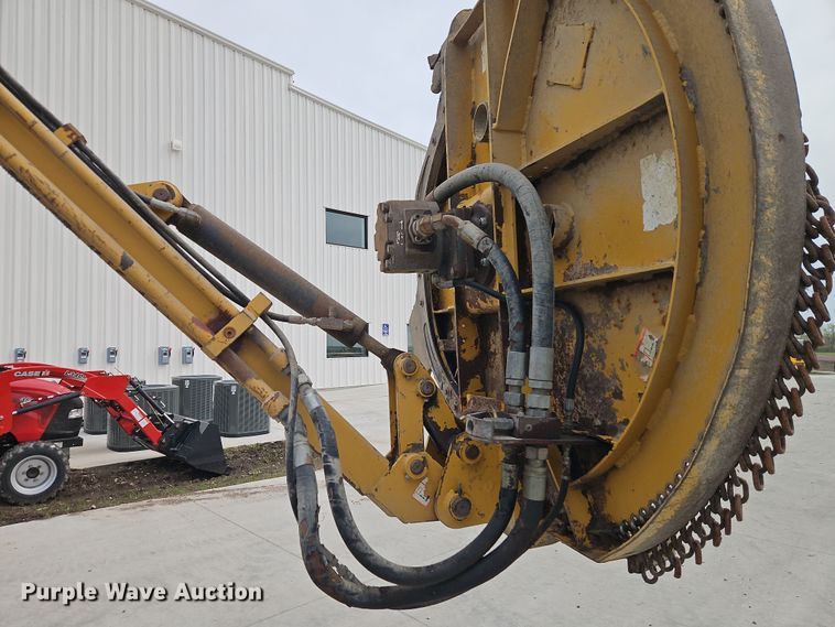 image for item DT7705 2004 Challenger MT525B MFWD tractor