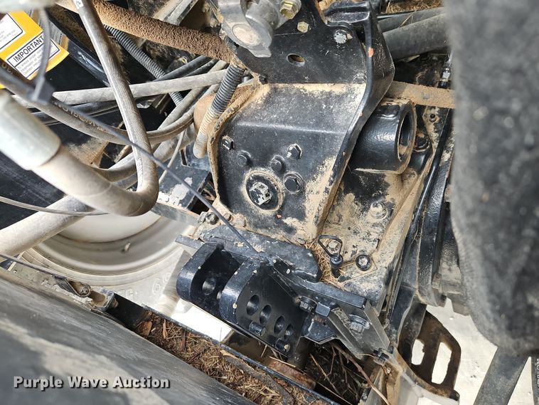 image for item DT7705 2004 Challenger MT525B MFWD tractor