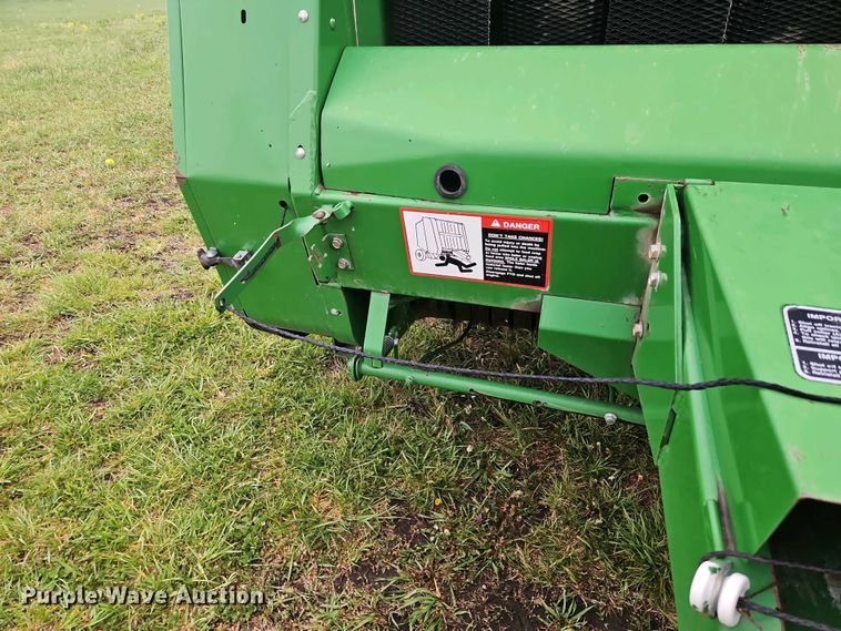 image for item DT7742 1995 John Deere 535 round baler