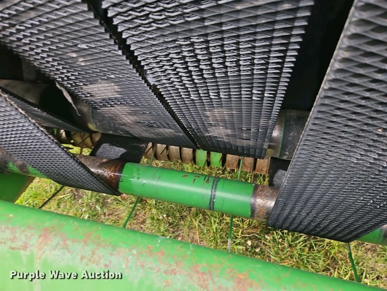 image for item DT7742 1995 John Deere 535 round baler