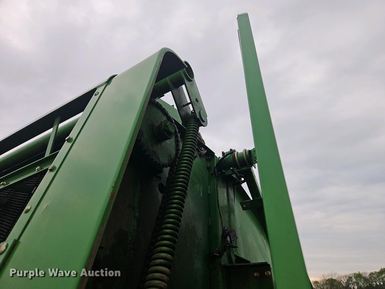 image for item DT7742 1995 John Deere 535 round baler