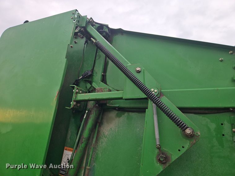 image for item DT7742 1995 John Deere 535 round baler