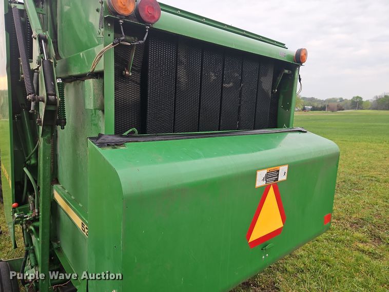 image for item DT7742 1995 John Deere 535 round baler