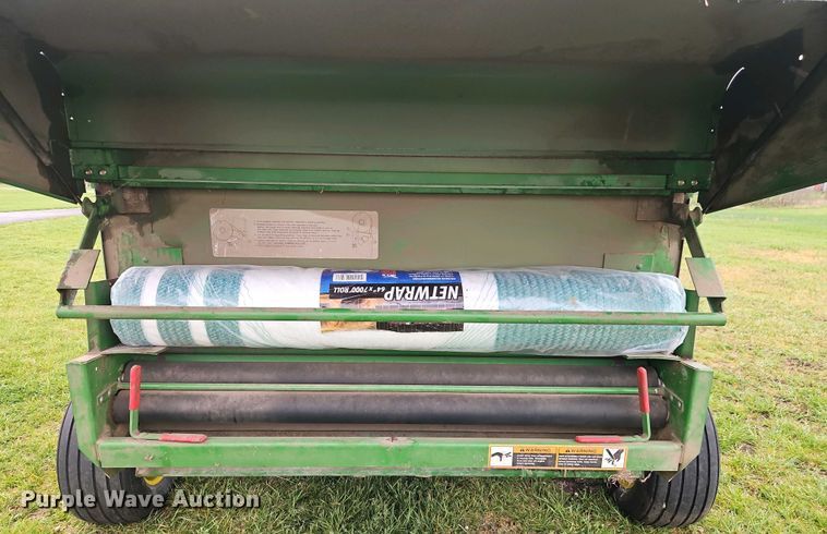 image for item DT7742 1995 John Deere 535 round baler