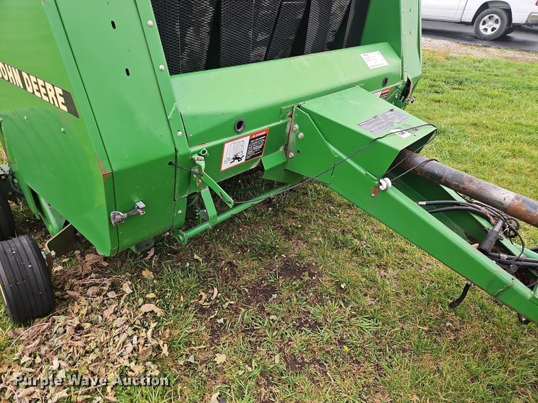 image for item DT7742 1995 John Deere 535 round baler