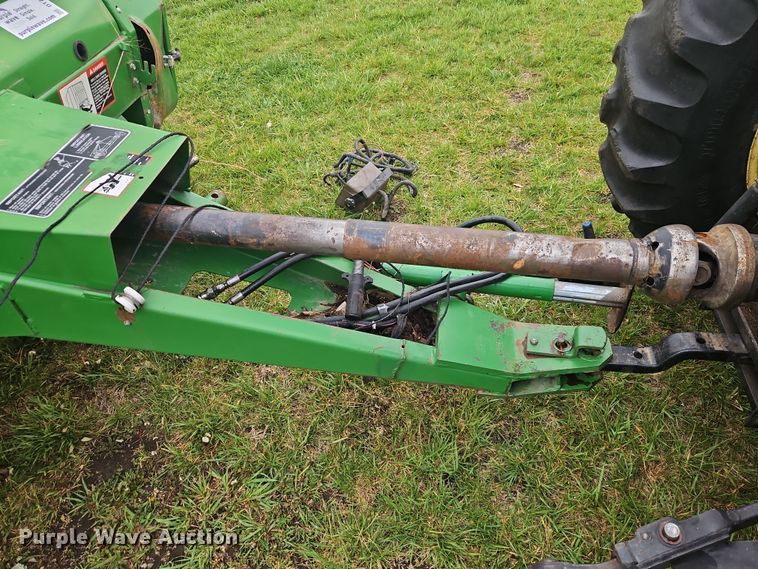 image for item DT7742 1995 John Deere 535 round baler