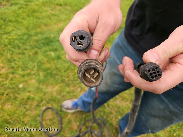 image for item DT7742 1995 John Deere 535 round baler