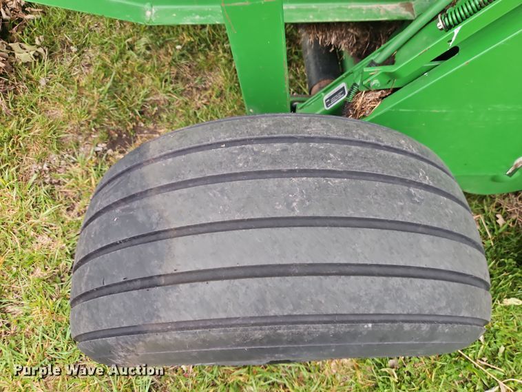 image for item DT7742 1995 John Deere 535 round baler