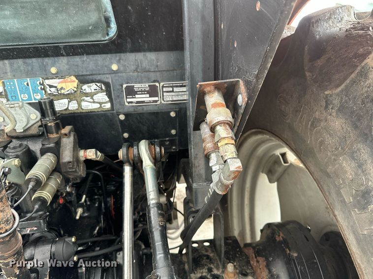 image for item DV0742 1998 Agco Allis  8765 MFWD tractor