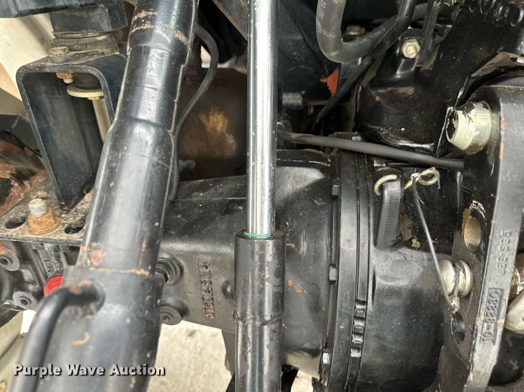 image for item DV0742 1998 Agco Allis  8765 MFWD tractor