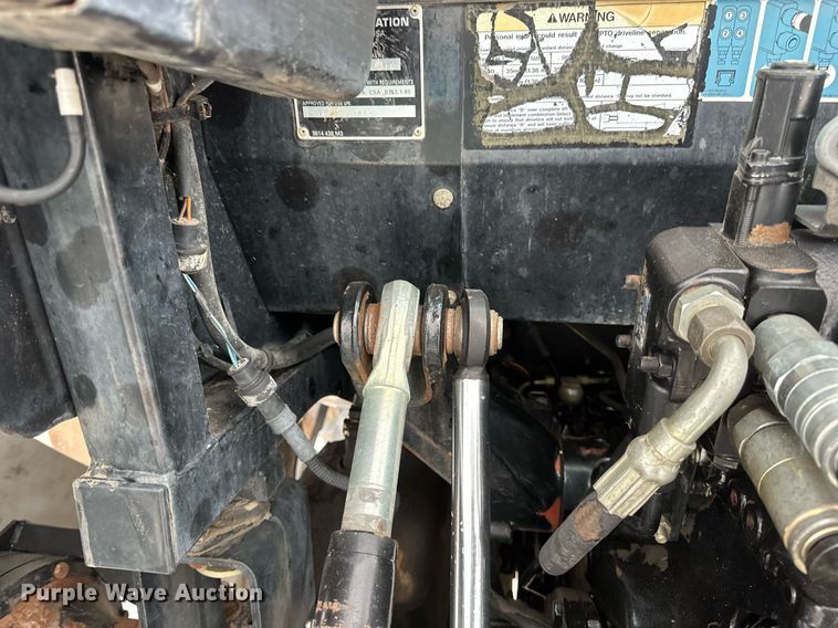 image for item DV0742 1998 Agco Allis  8765 MFWD tractor