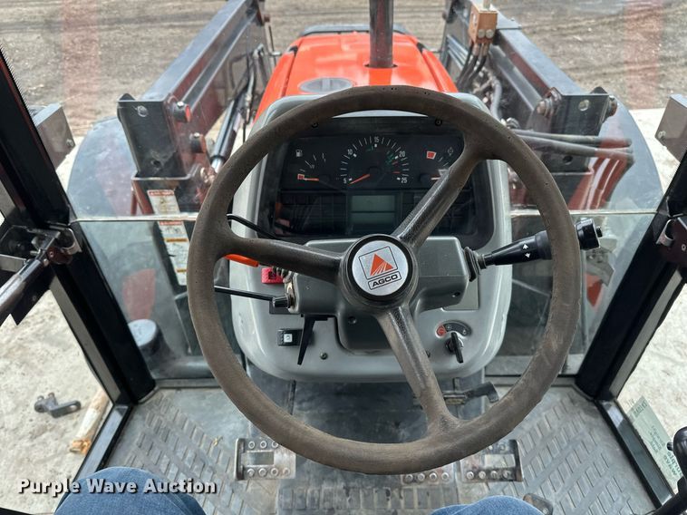 image for item DV0742 1998 Agco Allis  8765 MFWD tractor