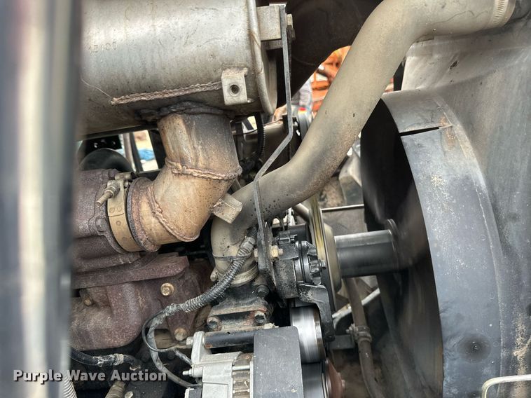 image for item DV0742 1998 Agco Allis  8765 MFWD tractor