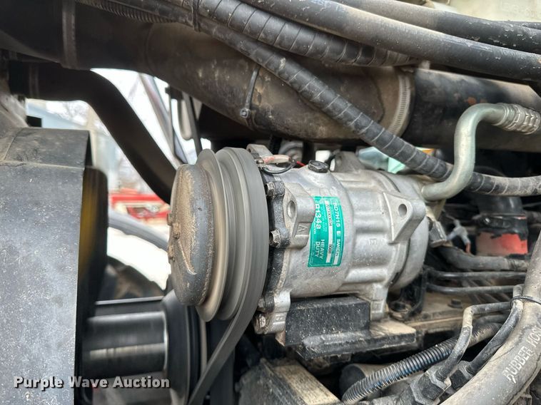 image for item DV0742 1998 Agco Allis  8765 MFWD tractor