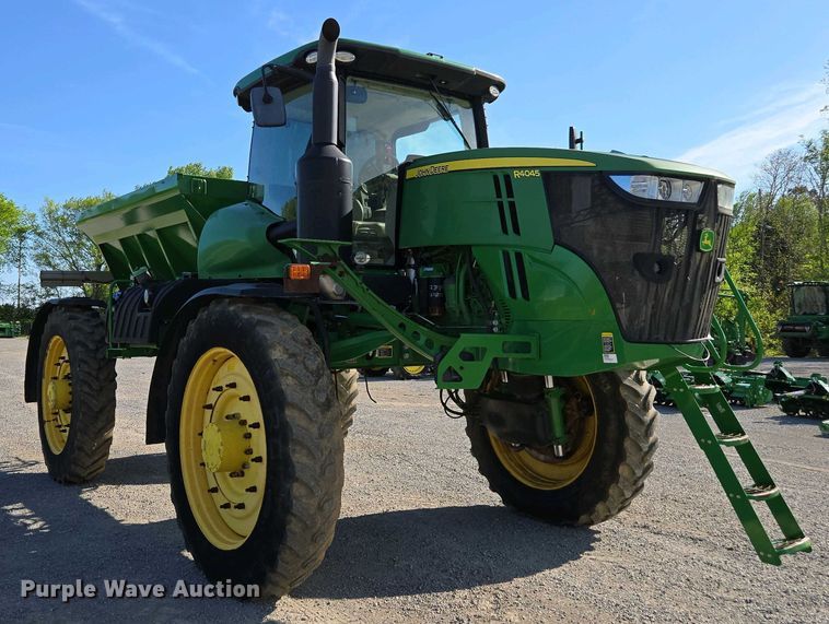 image for item DW1903 2019 John Deere R4045 spreader