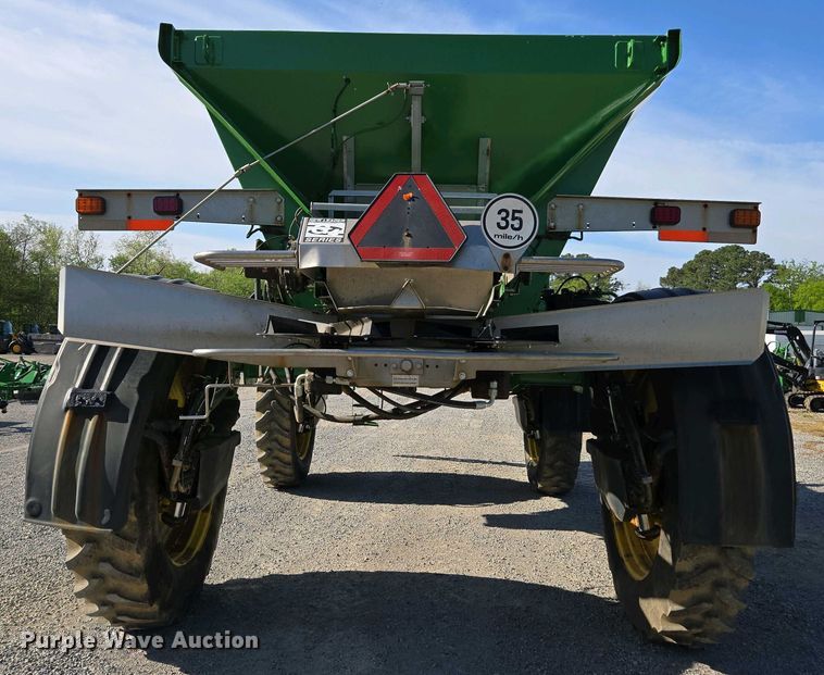 image for item DW1903 2019 John Deere R4045 spreader