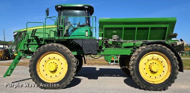image for item DW1903 2019 John Deere R4045 spreader