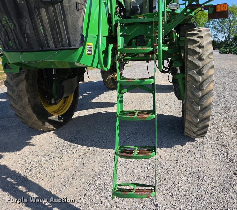 image for item DW1903 2019 John Deere R4045 spreader