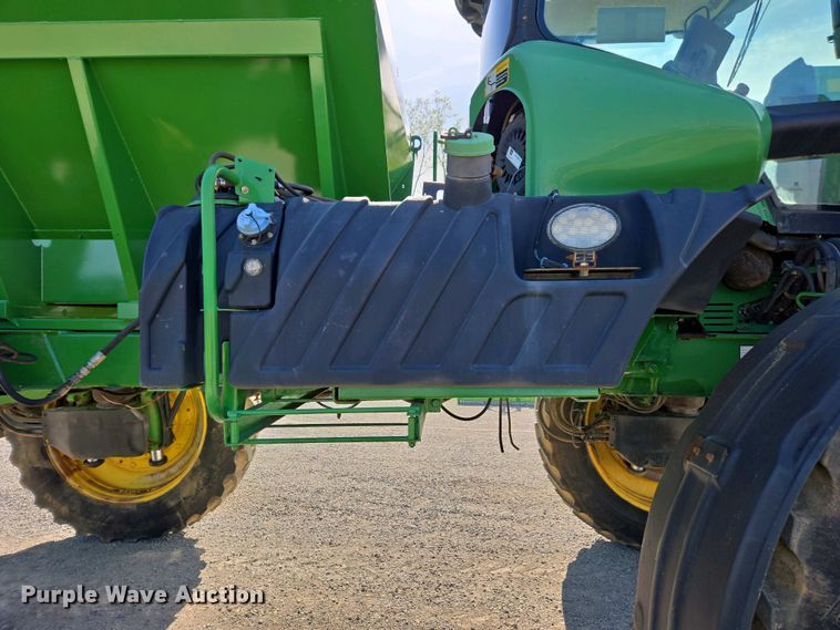 image for item DW1903 2019 John Deere R4045 spreader