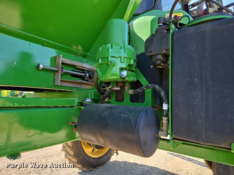 image for item DW1903 2019 John Deere R4045 spreader