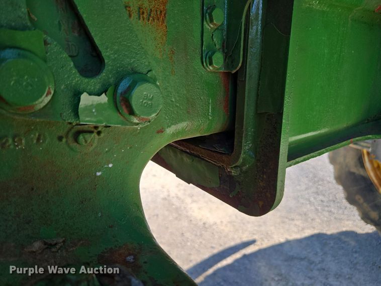 image for item DW1903 2019 John Deere R4045 spreader