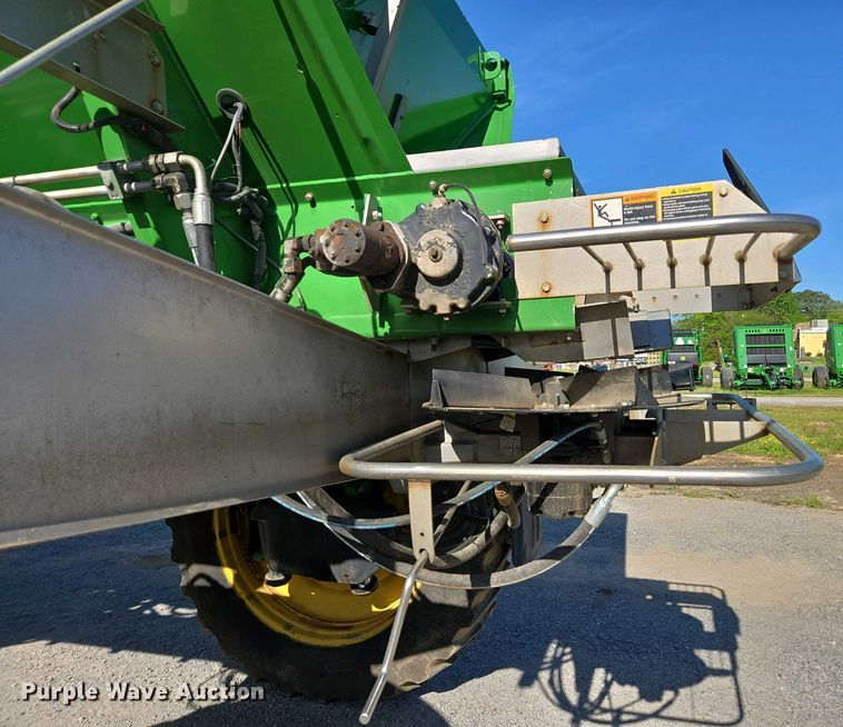 image for item DW1903 2019 John Deere R4045 spreader