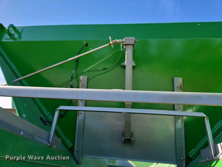 image for item DW1903 2019 John Deere R4045 spreader