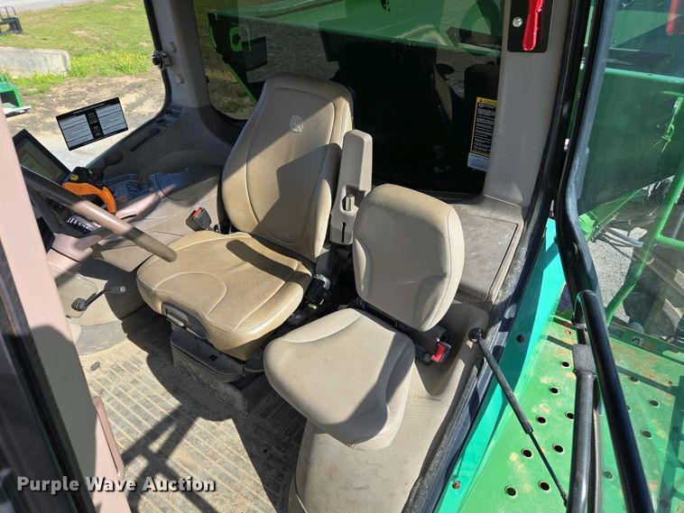 image for item DW1903 2019 John Deere R4045 spreader