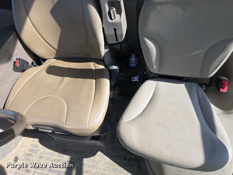 image for item DW1903 2019 John Deere R4045 spreader