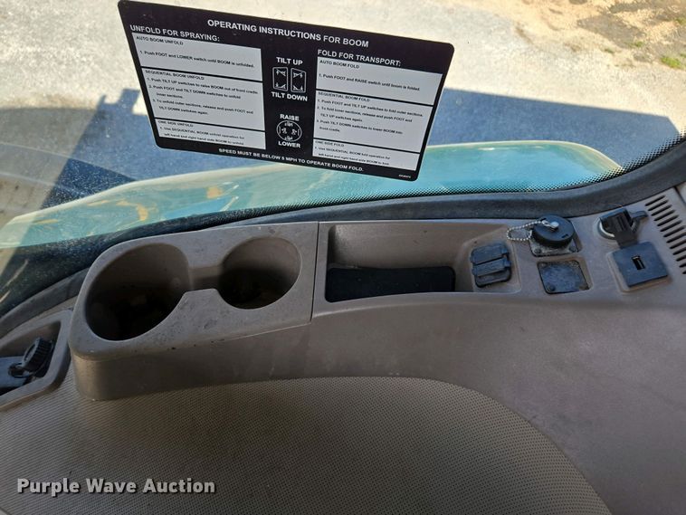 image for item DW1903 2019 John Deere R4045 spreader