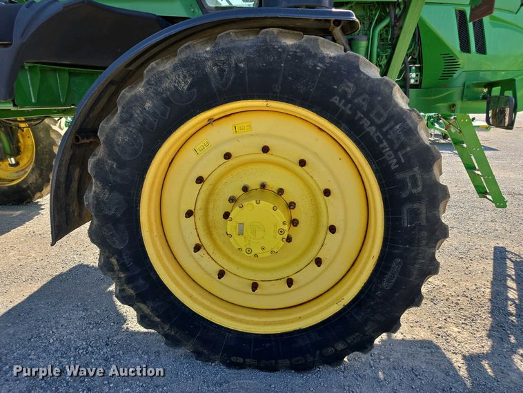image for item DW1903 2019 John Deere R4045 spreader