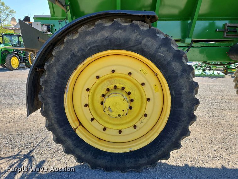 image for item DW1903 2019 John Deere R4045 spreader