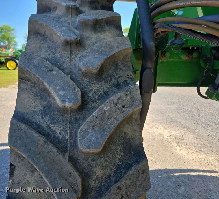 image for item DW1903 2019 John Deere R4045 spreader