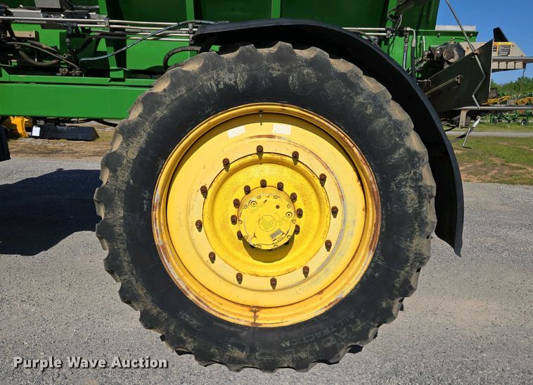 image for item DW1903 2019 John Deere R4045 spreader