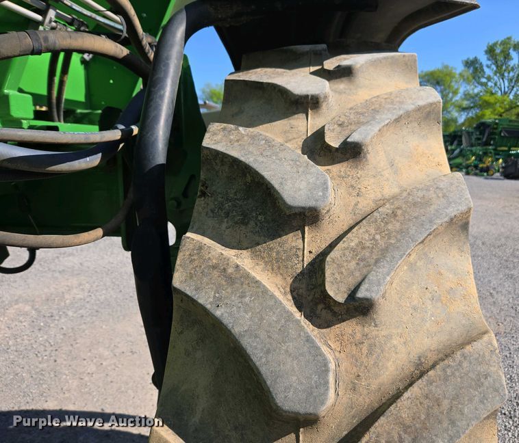 image for item DW1903 2019 John Deere R4045 spreader