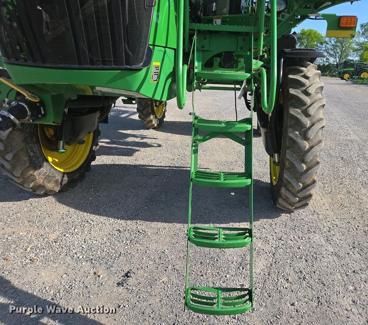 image for item DW1904 2021 John Deere R4038 sprayer