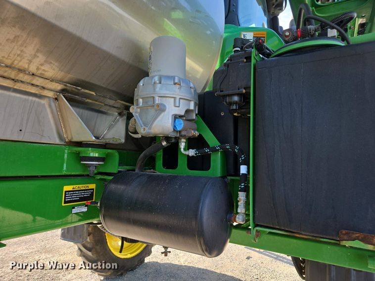 image for item DW1904 2021 John Deere R4038 sprayer