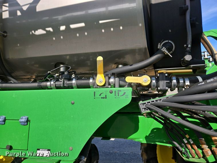 image for item DW1904 2021 John Deere R4038 sprayer