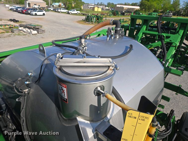 image for item DW1904 2021 John Deere R4038 sprayer