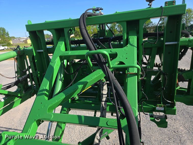 image for item DW1904 2021 John Deere R4038 sprayer