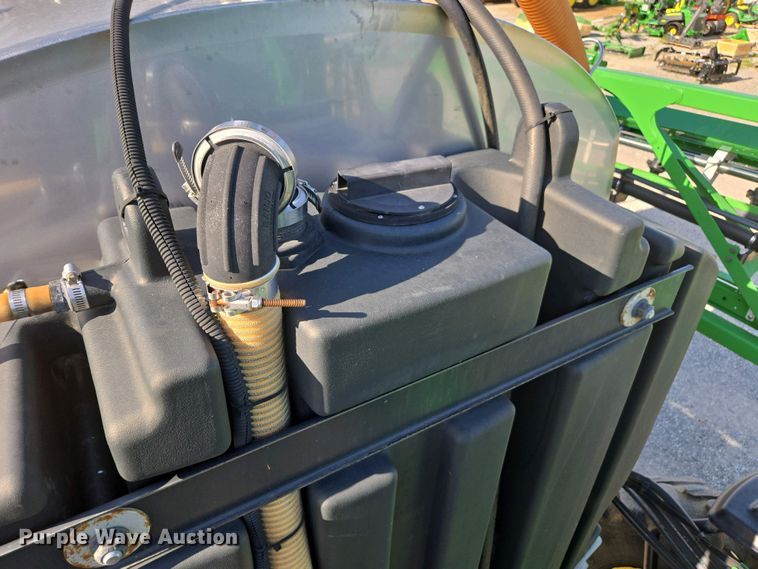 image for item DW1904 2021 John Deere R4038 sprayer