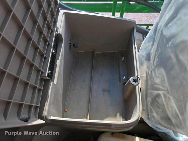 image for item DW1904 2021 John Deere R4038 sprayer