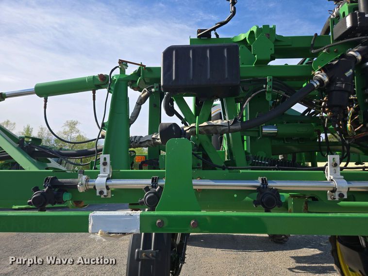image for item DW1904 2021 John Deere R4038 sprayer