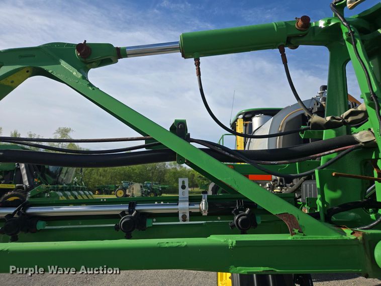 image for item DW1904 2021 John Deere R4038 sprayer