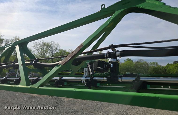 image for item DW1904 2021 John Deere R4038 sprayer