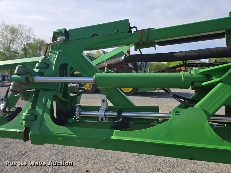 image for item DW1904 2021 John Deere R4038 sprayer